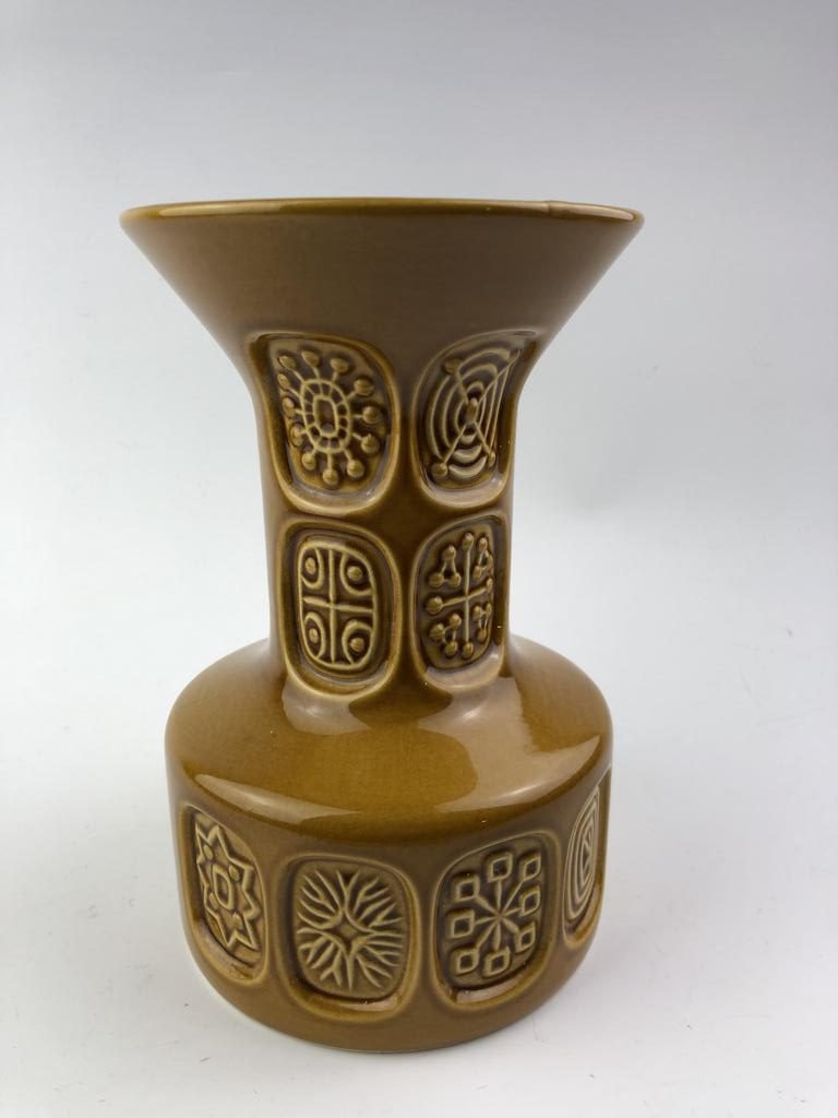 Super-Funky Royal Winton 7.5 Inch (18.75cm) ARIES Vase. Circa 1970s ...
