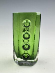 WHITEFRIARS Meadow Green traffic light vase by Geoffrey Baxter, 12cm. Vintage!