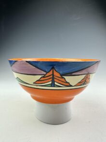 Clarice Cliff rare LUXOR pattern Havre shape fruit bowl. Art Deco original, circa 1930.