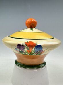 Clarice Cliff Crocus shape 339 covered powder bowl (puff box), circa 1932. Rarity!