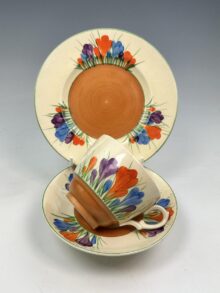 Clarice Cliff CROCUS pattern teacup trio (3-piece). Nice starter set for a collection.