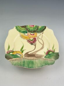 Clarice Cliff VISCARIA pattern Leda shape cake plate on an EPNS stand. Circa 1935.