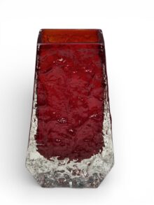 WHITEFRIARS coffin vase by Geoffrey Baxter, Ruby red (5 Inches, 12.5cm high).