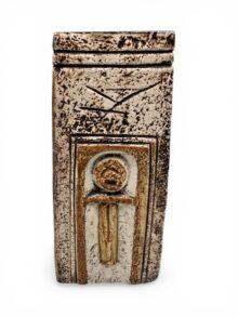 Troika coffin vase in cream with crucifix design by Ann Jones (AJ), circa 1970s.