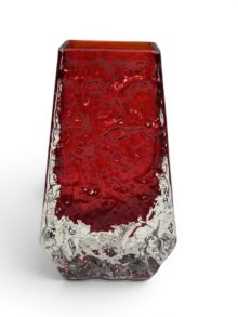 WHITEFRIARS coffin vase by Geoffrey Baxter, Ruby red (5 Inches, 13cm high).