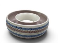 Poole FREEFORM flower ring, shape 188, 17cm diameter. Vintage circa 1950s.