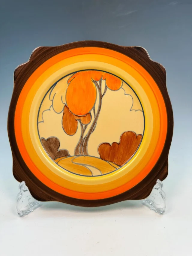New item of Clarice Cliff pottery just listed on our website and on our eBay and Etsy stores.
🏷 FOR SALE ➡️ via our website at www.decojoe.co.uk (link in bio).
Worldwide shipping available. We accept credit/debit cards, PayPal and Klarna Pay-in-3 also available via our web site.
Please DM if any questions or requests. Enjoy 😊
#claricecliff #claricecliffpottery #claricecliffbizarre #artdecodealersofinstagram #artdeco #claricecliffbestpatterns #decojoe #claricecliffcollector  #artdecohome #artdecoceramics
