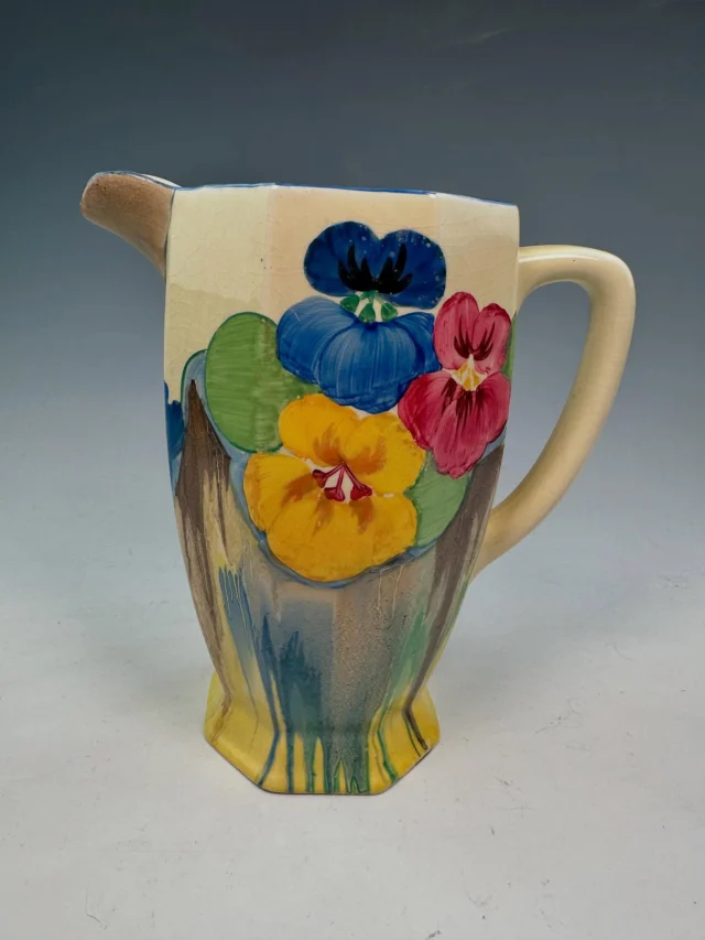 New item of Clarice Cliff pottery just listed on our website and on our eBay and Etsy stores.
🏷 FOR SALE ➡️ via our website at www.decojoe.co.uk (link in bio).
Worldwide shipping available. We accept credit/debit cards, PayPal and Klarna Pay-in-3 also available via our web site.
Please DM if any questions or requests. Enjoy 😊
#claricecliff #claricecliffpottery #claricecliffbizarre #artdecodealersofinstagram #artdeco #claricecliffbestpatterns #decojoe #claricecliffcollector  #artdecohome #artdecoceramics